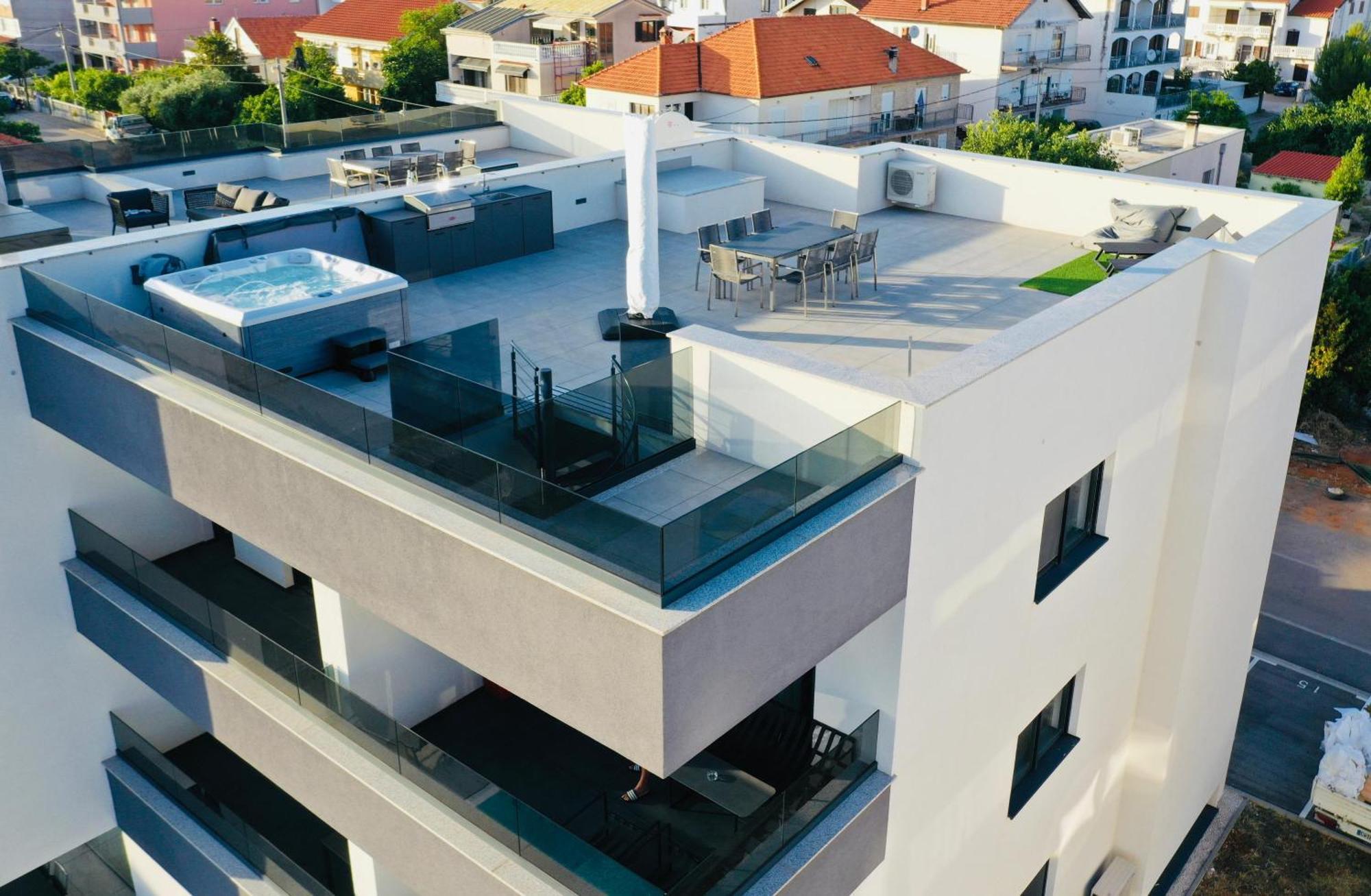 Fux Luxury Rooftop Terrace Jacuzzi & Bbq Zadar Exteriör bild